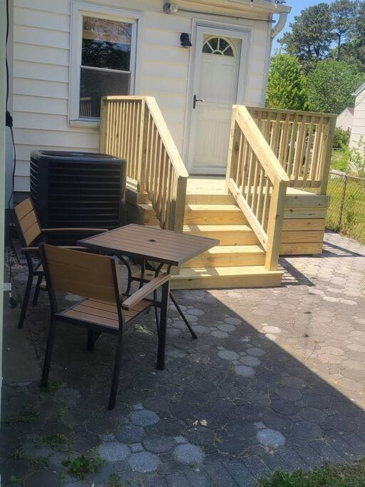 Chicks Beach Retreat Virginia Beach Exterior photo